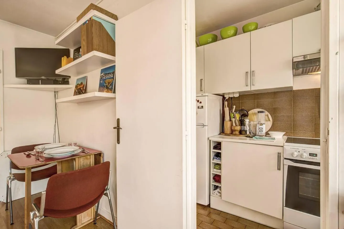Appartamento Rue Saint-Maur 1-Bed Studio Balcony And View Parigi