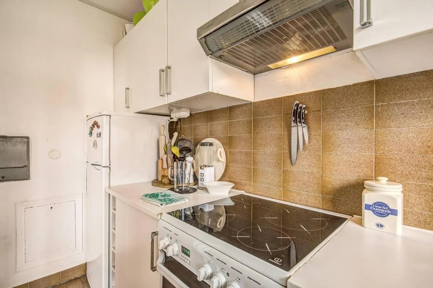 Rue Saint-Maur 1-Bed Studio Balcony And View Parigi Appartamento
