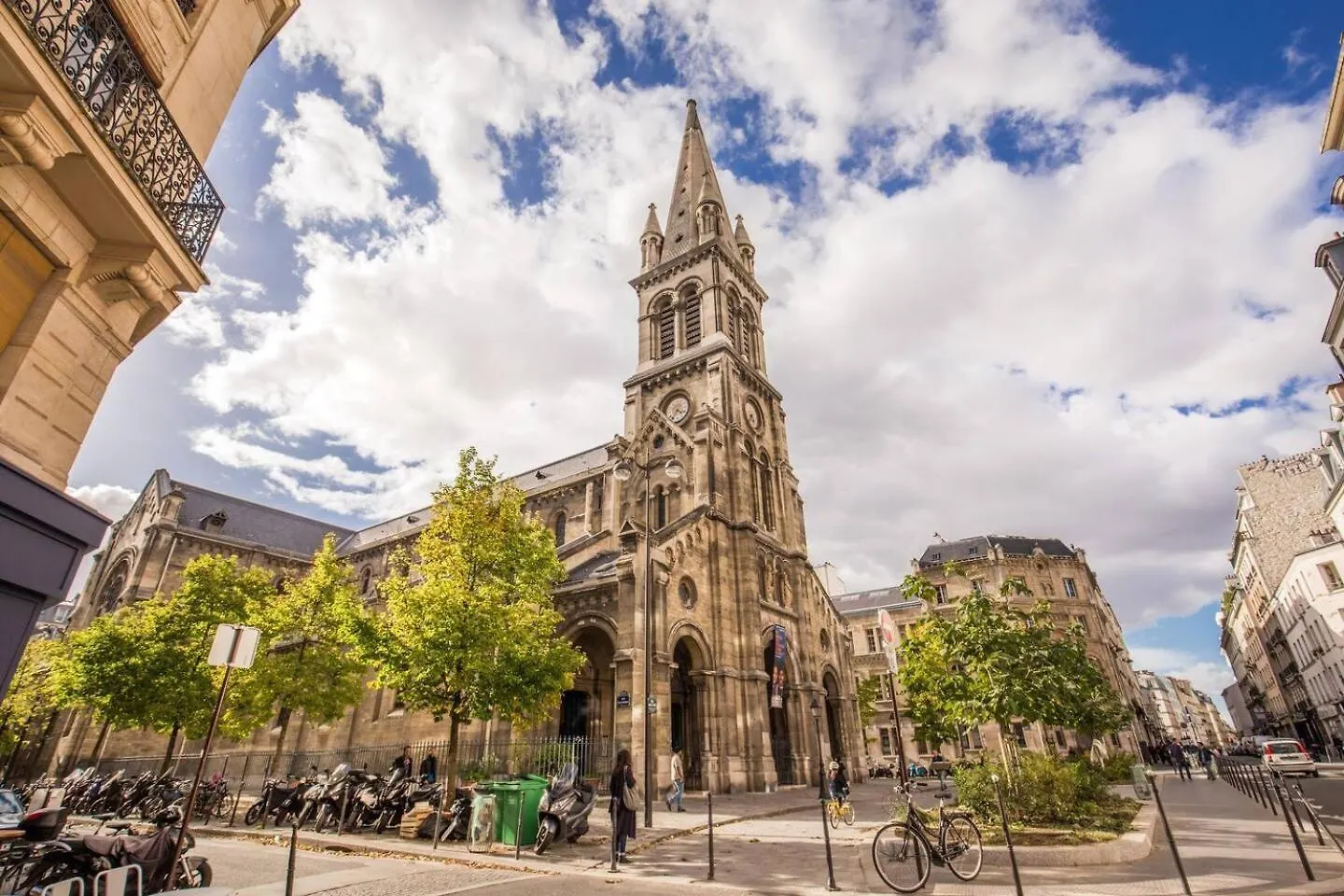 Rue Saint-Maur 1-Bed Studio Balcony And View Parigi 0*,