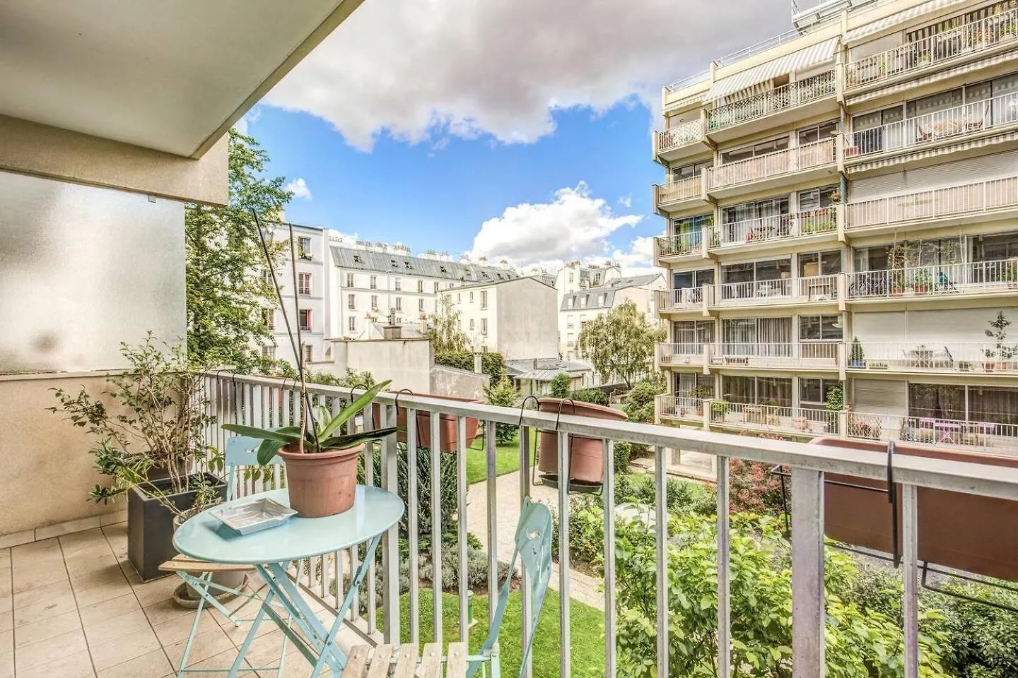 Daire Rue Saint-Maur 1-Bed Studio Balcony And View Paris Fransa